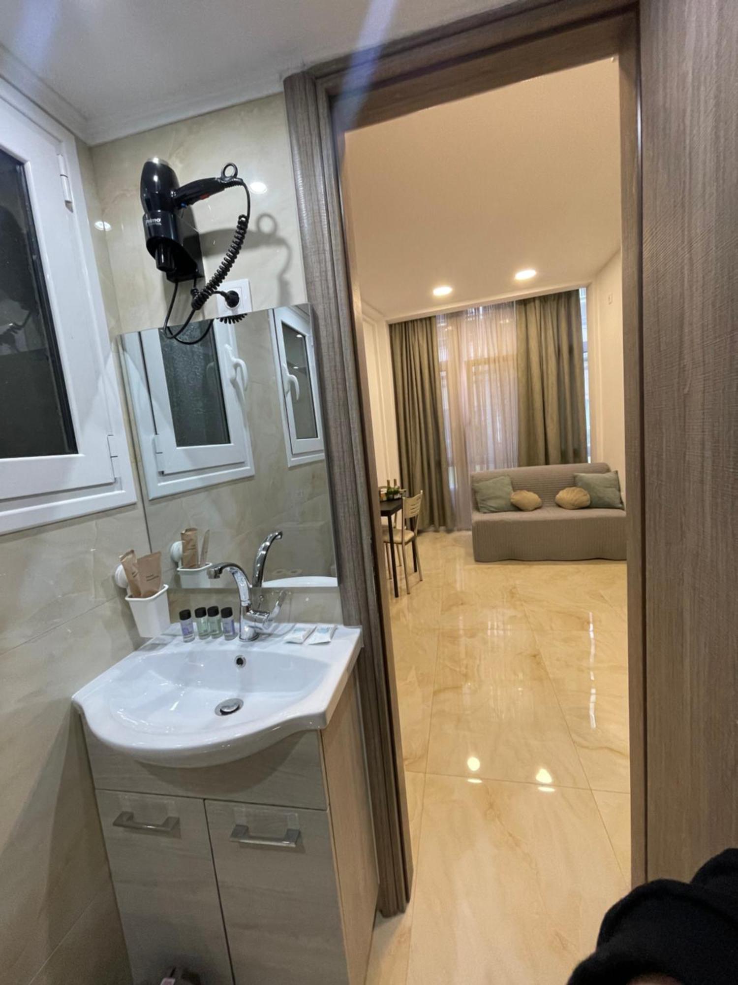 Arame Luxury Apartments Atene Esterno foto